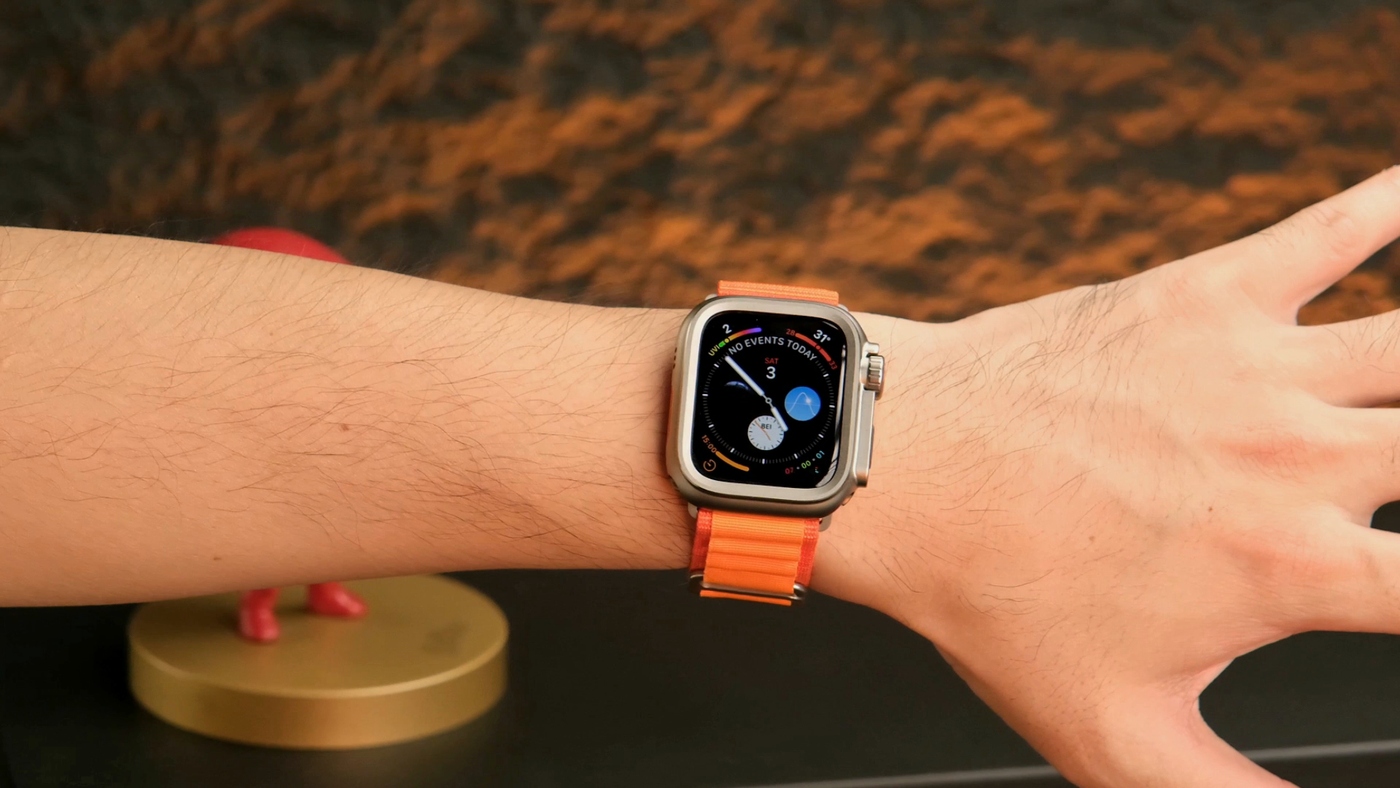 The Apple The Coolest World Over Watch Amband® Case –